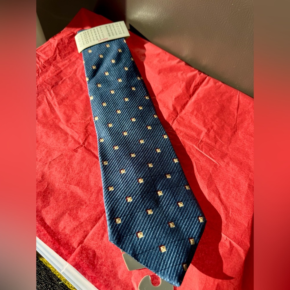 NWOT | Geoffrey Beene | Sateen Blue Tie